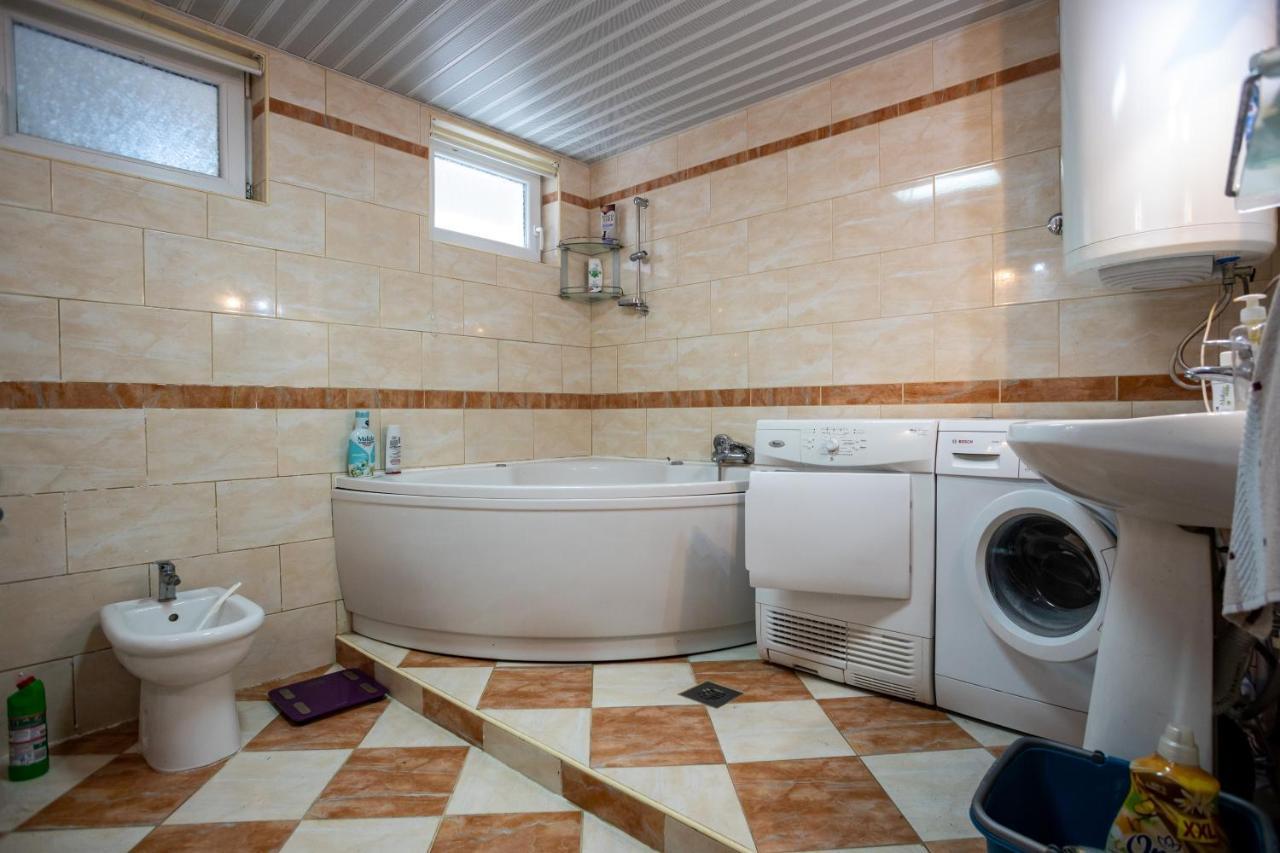 Ana Apartment Kotor Eksteriør billede